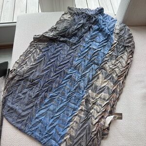 Chicos Infinity Textured Blue and Gray Scarf